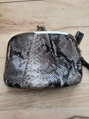 Coach Women’s Gray Snake-Effect Clutch Bag by